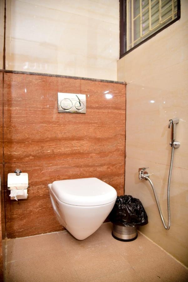 Hotel Olive Crown Lucknow Buitenkant foto