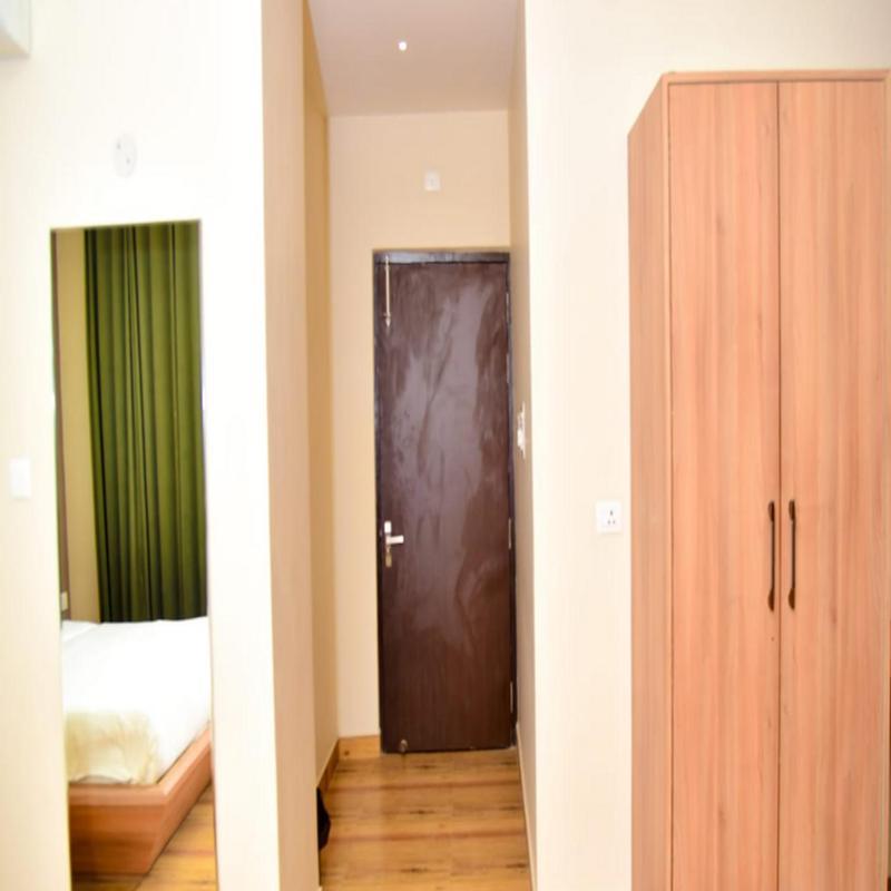 Hotel Olive Crown Lucknow Buitenkant foto