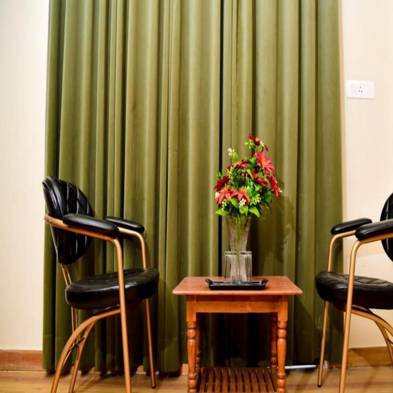 Hotel Olive Crown Lucknow Buitenkant foto