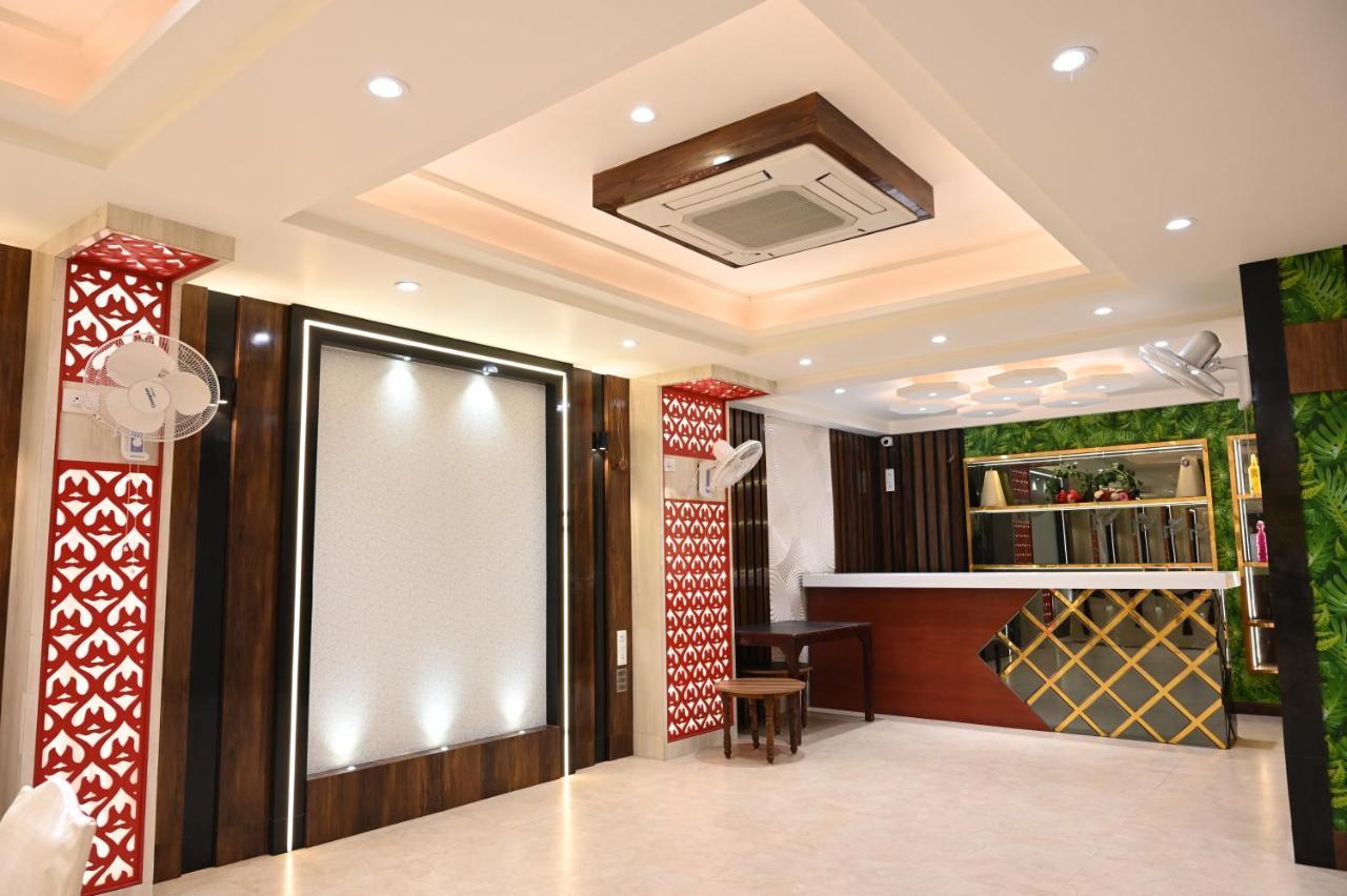 Hotel Olive Crown Lucknow Buitenkant foto